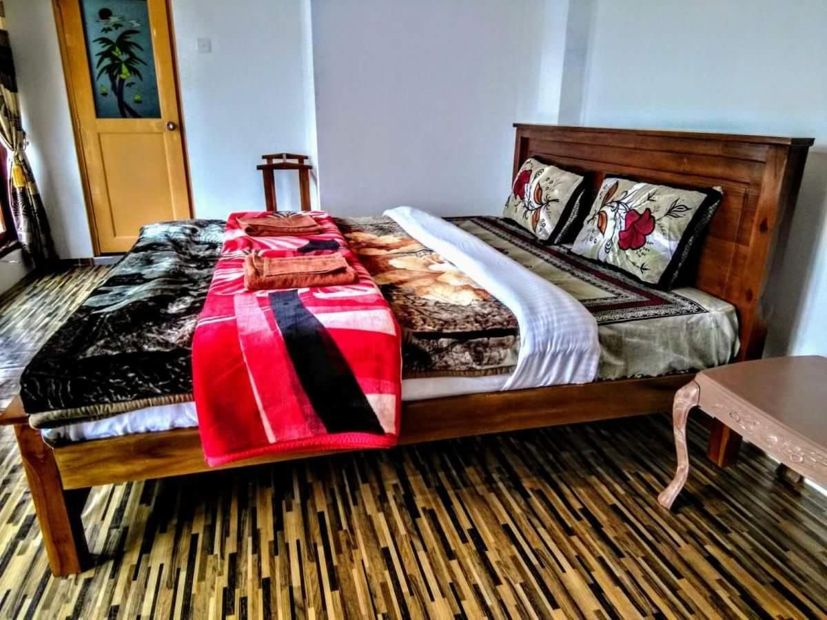 Travellers Nest Inn 누와라 엘리야 외부 사진